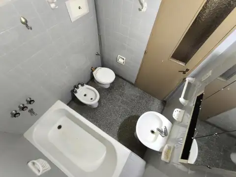 Departamento en Alquiler en Sarandi, $ 460.000