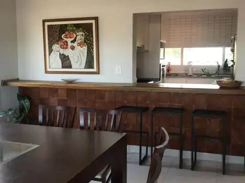 Casa en Venta en Jardines De San Lorenzo, USD 330.000