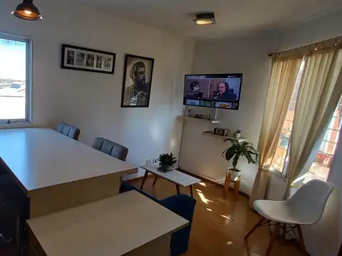 Departamento 1 dormitorio al frente con balcón