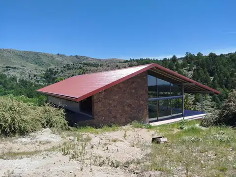 Oportunidad: Exclusiva casa con 4 dormitorios en suite y costa de rio. Avance de obra 80 %