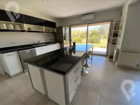 Casa en Alquiler Temporal en El Lauquen, USD 4.500