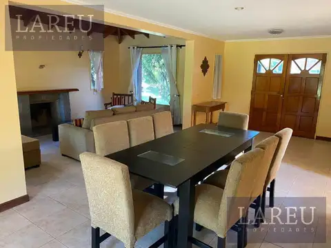 Casa en Venta con 1 cochera