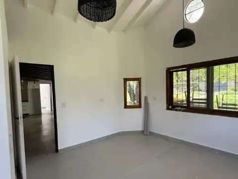 Casa 3 ambientes con 1 baño
