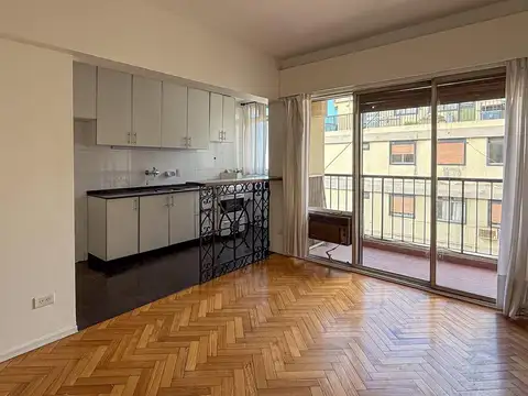 Av. Libertador al 200