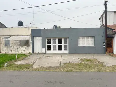Casa en venta con amplio patio