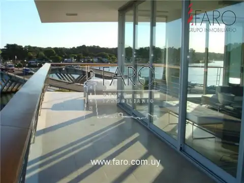 Departamento en Alquiler de 3 dormitorios