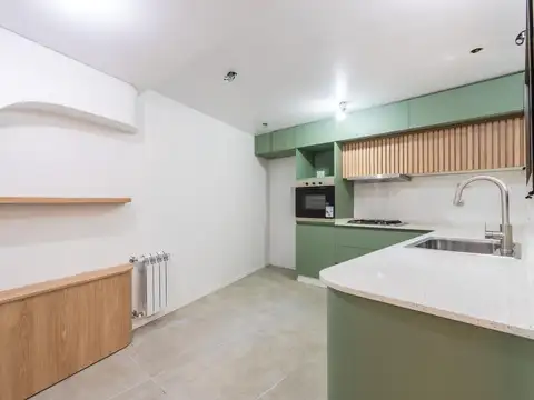 VENTA - CASA DE PASILLO 3 DORMITORIOS - CENTRO