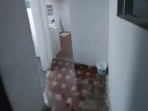 Casa 2 ambientes con 1 baño