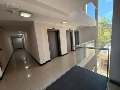 Av. Bartolomé Mitre 800