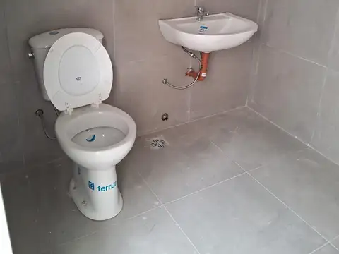 Galpon en Alquiler 866  mts Frente