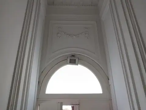 Casa 7 ambientes con 2 baños