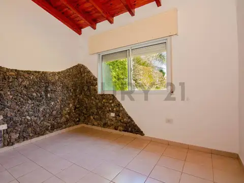Venta Casa de 3 dormitorios con pileta y parque | Funes Town