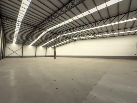 Galpon en Alquiler 85  mts Fondo