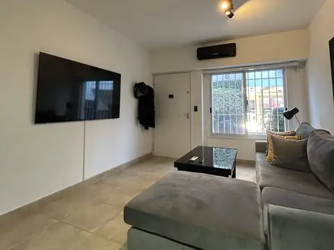 Depto Tipo Casa en Venta con 1 cocheras