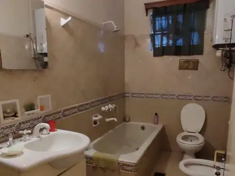 PELLEGRINI 1800, Piso 1