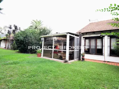 Encantadora Casa Rústica en Barrio Banco Provincia