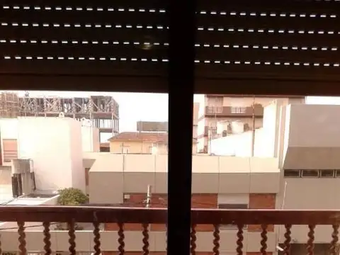 2 AMBIENTES  + DOS BALCÓNES + PLENO  CENTRO + GAS NATURAL - EDIFICIO UK MMAR II°