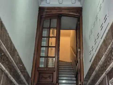 Depto Tipo Casa 8 ambientes con 1 baño