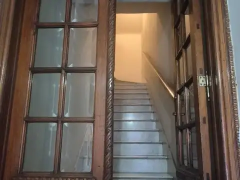 Depto Tipo Casa en Venta de 8 ambientes