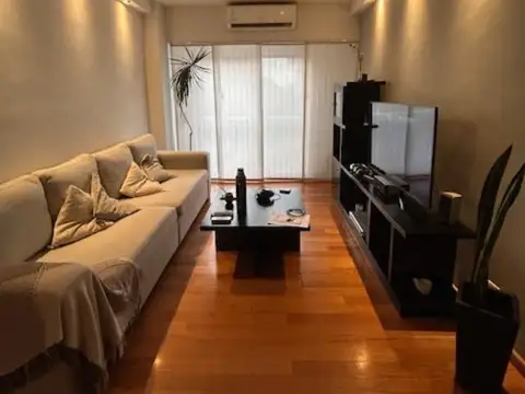 EXCELENTE DEPARTAMENTO 4 AMBIENTES CON COCHERA Y BAULERA, CUENTA CON GRUPO ELECTROGENO