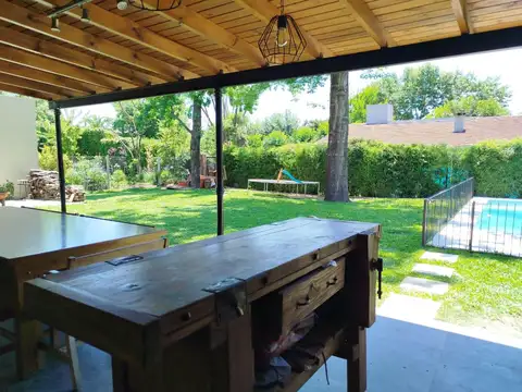 Casa en Alquiler Temporal con 2 cocheras