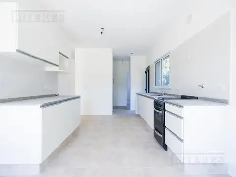Casa en Venta en La Comarca, USD 320.000