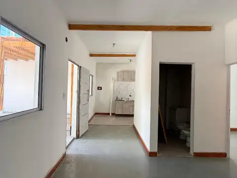 Casa en Alquiler con 1 cochera