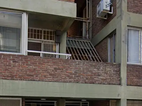Departamento de 2 ambiente muy buen estado  al frente 