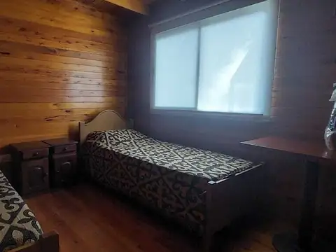 Casa 2 ambientes con 1 baño