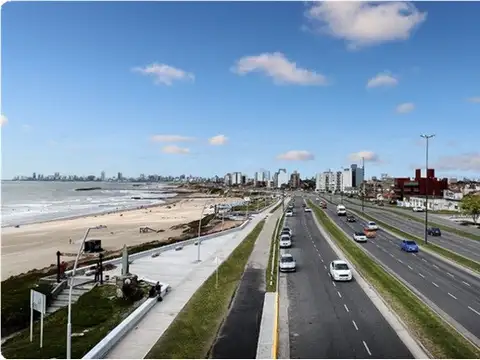 Monoambiente vista al mar 32 m2 Av Félix Camet 2400