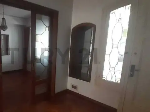 Casa 7 ambientes con 3 baños