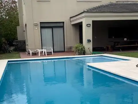 Casa en Venta de 4 dormitorios