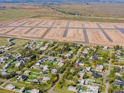 Bº PRIVADO - FUNES LAKES - LOTES DISPONIBLES  