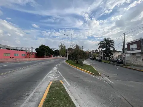 Galpon en Venta 8  mts Frente