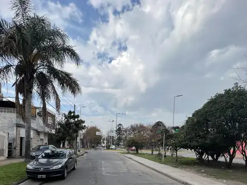 Galpon en Venta 26  mts Fondo