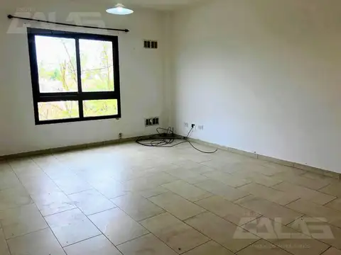 Departamento en Alquiler en Moron, $ 300.000