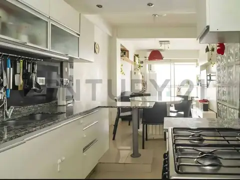 VENTA Departamento 3 ambientes con balcón – Caballito