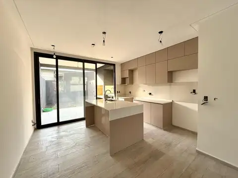 General Félix Olazábal 1400