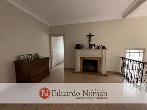 Casa 5 ambientes con 4 baños