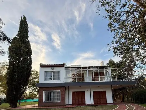 CASA EN VENTA SOBRE RUTA 9! FUNES