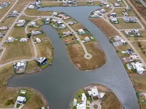 Terreno en Venta de 706,0 m2