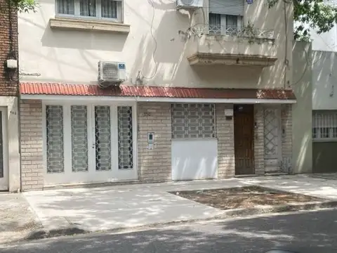 CASA ALQUILER 3 DORMITORIOS CON COCHERA