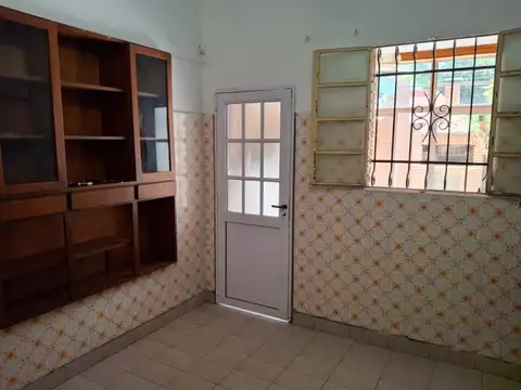 CASA ALQUILER 3 DORMITORIOS CON COCHERA