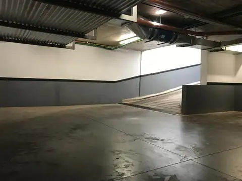 Cochera en Venta Cubierta