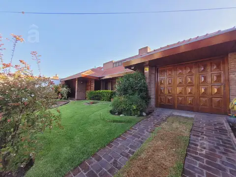 Juan Bautista Alberdi al 3900 entre Entre Ríos y Jean Jaures