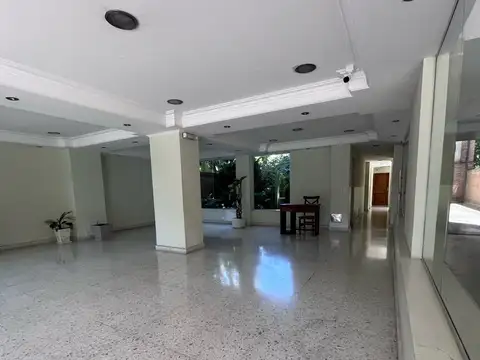 Avenida Cazón al 1000