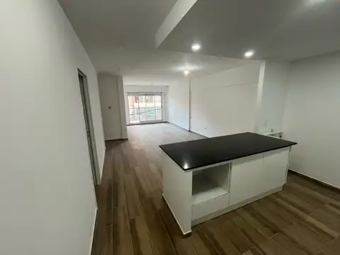 Departamento en venta de 2 dormitorios c/ cochera en Centro