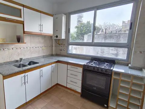 Departamento en Alquiler en Floresta, $ 500.000