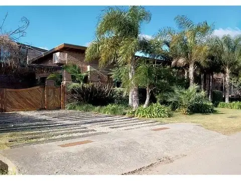 Casa en Venta de 5 dormitorios