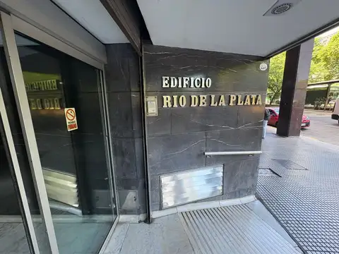 Avenida Paseo Colón 200